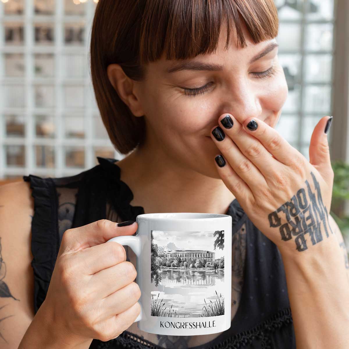 kongresshalle-nürnberg-deutschland-kaffeebecher-aquarell-schwarz-weiss