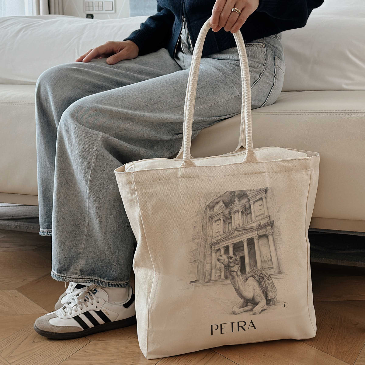 petra,-jordanien-jordanien-einkaufstasche-bleistift-zeichnung-drawing
