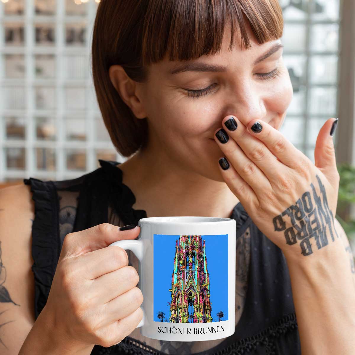 schöner-brunnen-nürnberg-deutschland-kaffeebecher-graffiti