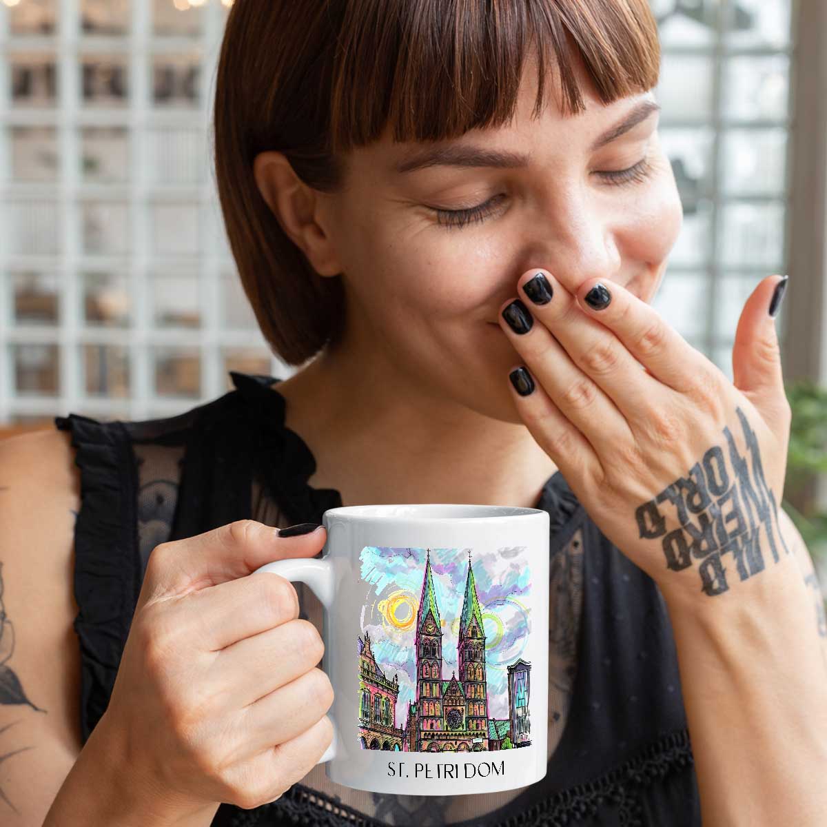 st.-petri-dom-bremen-deutschland-kaffeebecher-graffiti