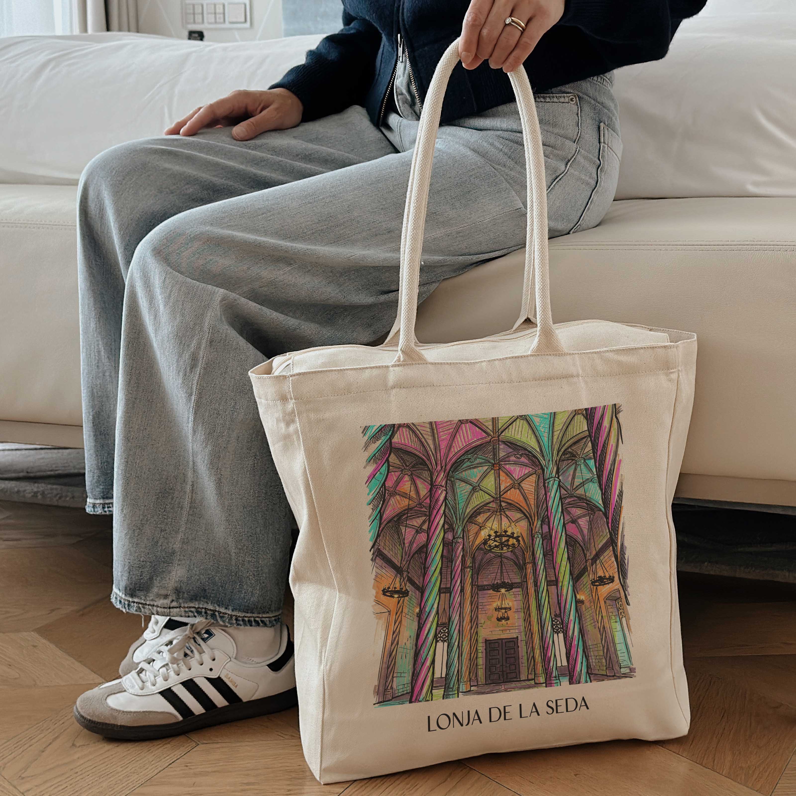 lonja-de-la-seda-valencia-spanien-einkaufstasche-graffiti