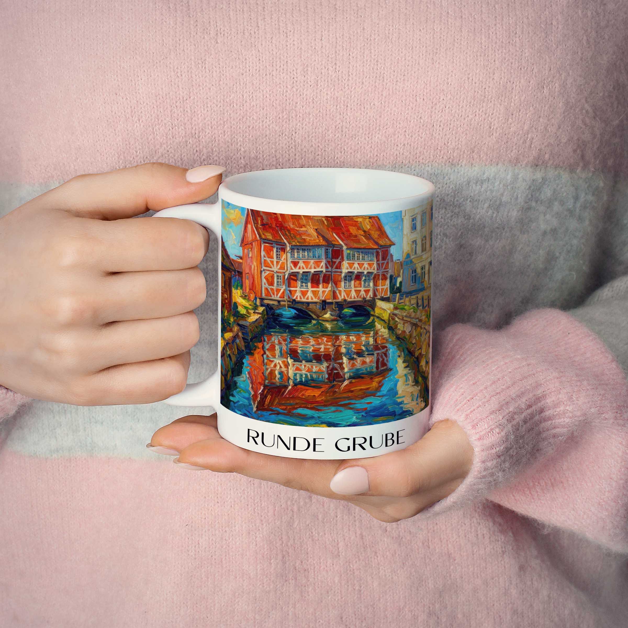 runde-grube-wismar-deutschland-kaffeebecher-oil-painting-oelgemaelde